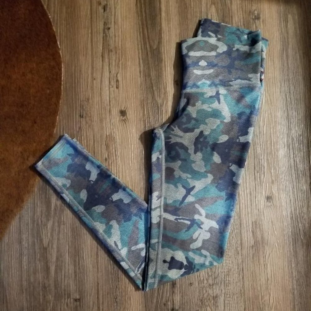 Niyama Sol High Waisted CAMO Legging  *1 LG left* - Picture 2 of 4